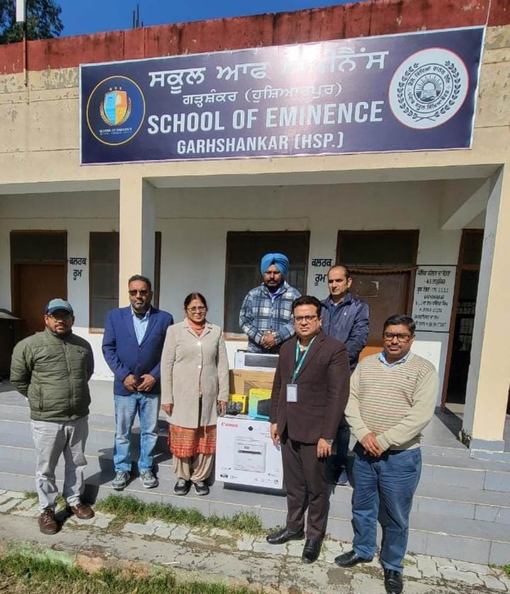 IDBI Bank Nawanshahr donates computer set and photocopy machine to SOE Garhshankar School